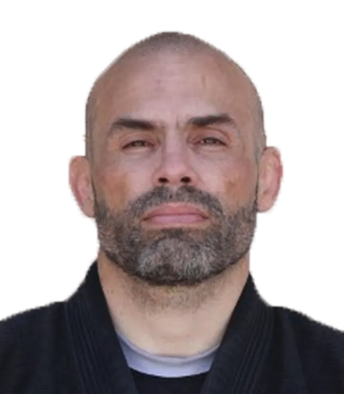 LUIS SALAZAR